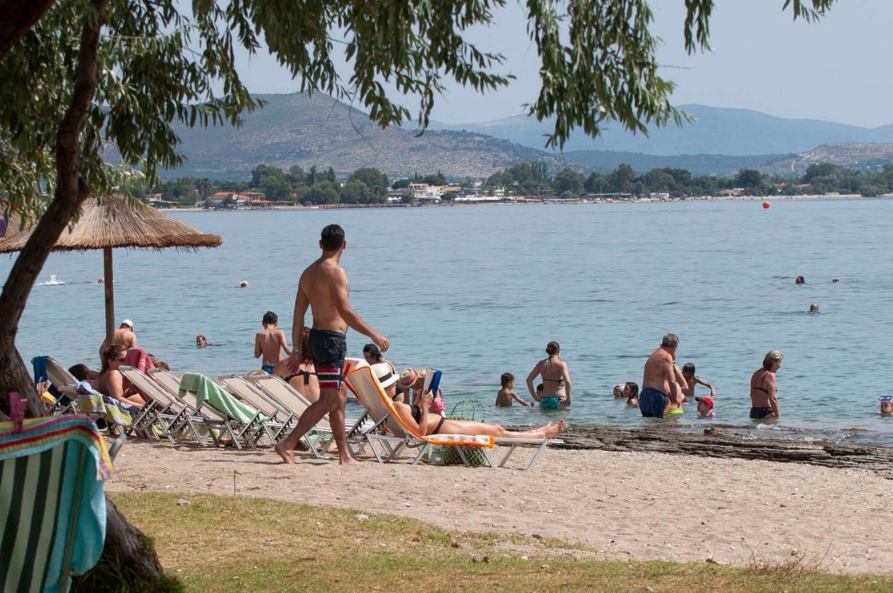 Helios: Charming Beach Home Next To Crystal Waters Неа-Макри Экстерьер фото